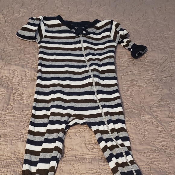 Burt's Bees Baby Other - Burts Bees Slim Fit Sleeper - Organic Cotton 9-12m